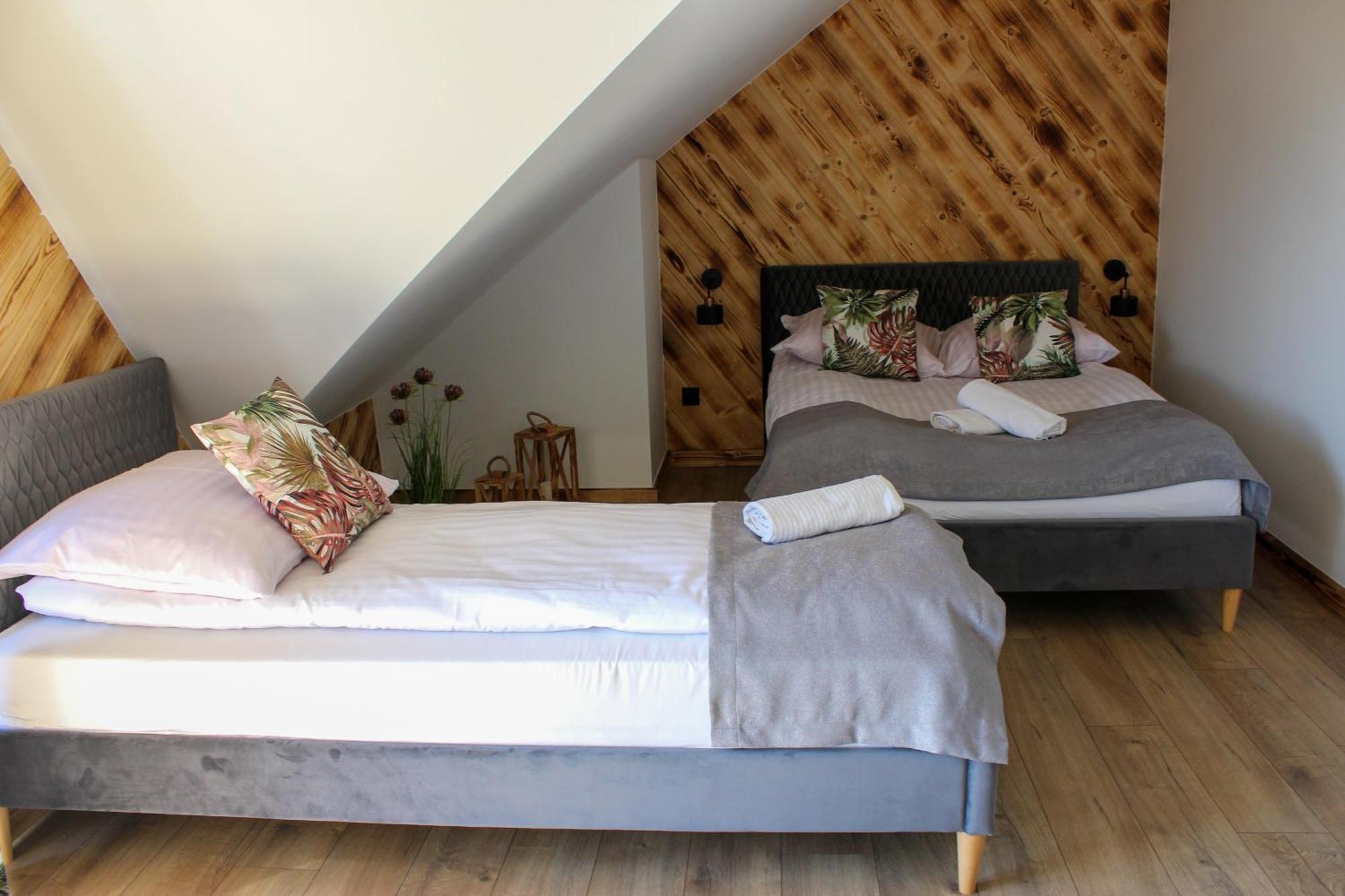 Goscinne I Gorski Widok *